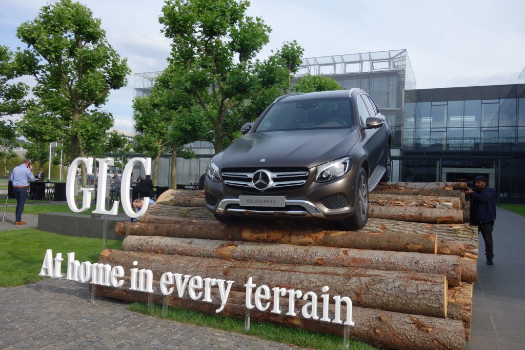 mercedes-glc-2015-reveal-hugo-boss-05