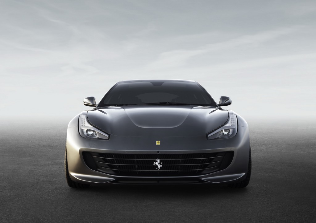 Ferrari_GTC4Lusso_02