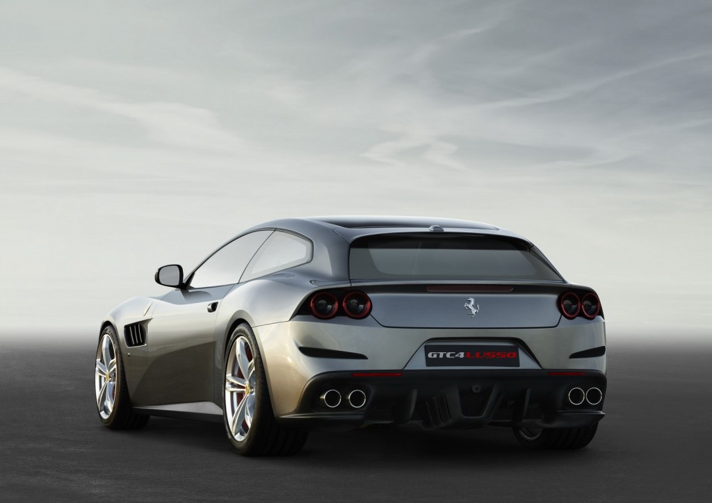 Ferrari_GTC4Lusso_05