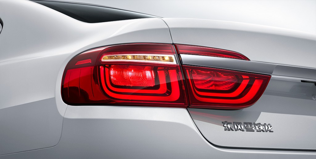 2017-citroen-c6-china-14