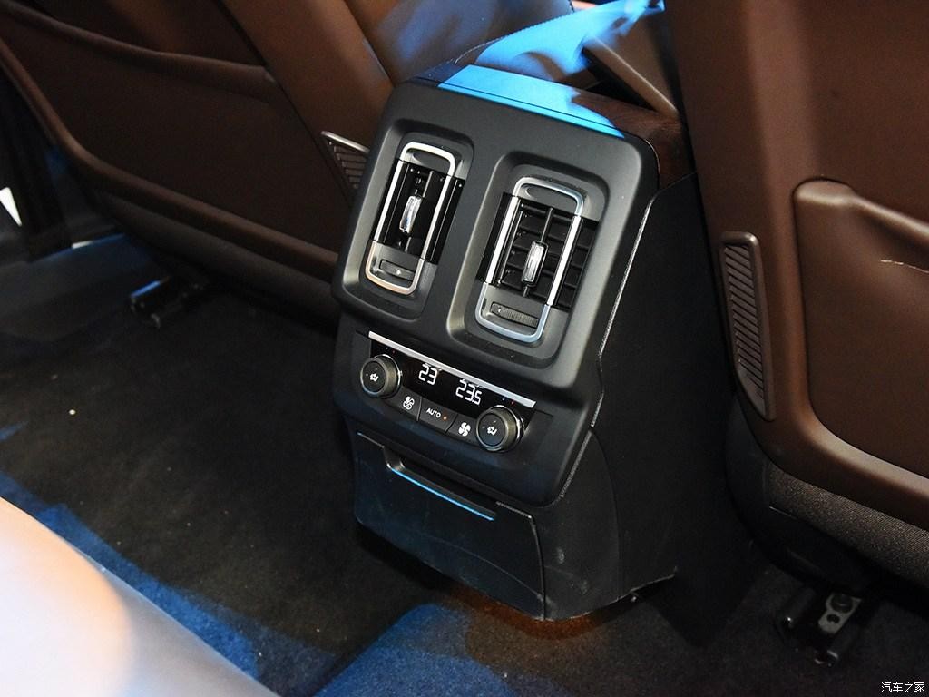 citroen-c6-beijing-livepics-15