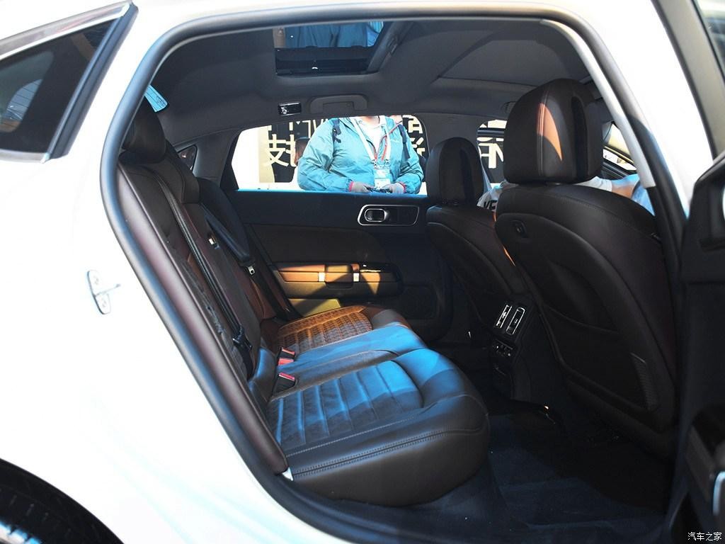 citroen-c6-beijing-livepics-17