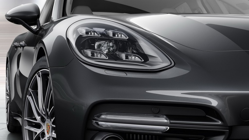 2017Panamera-16