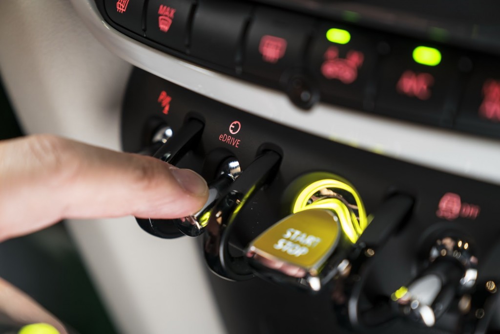 2017-mini-countryman-173