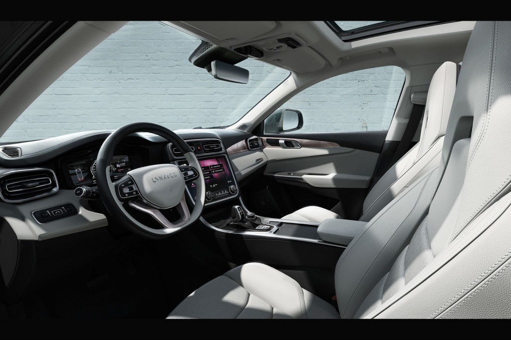 geely-lynk-co-01-15
