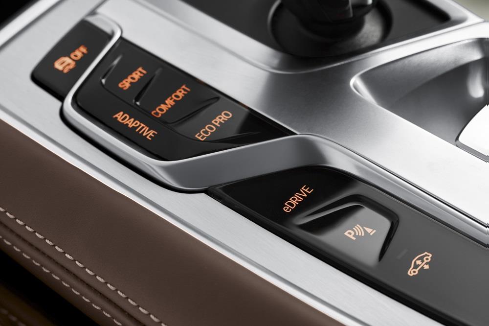 bmw-740e-2017-98_w1200