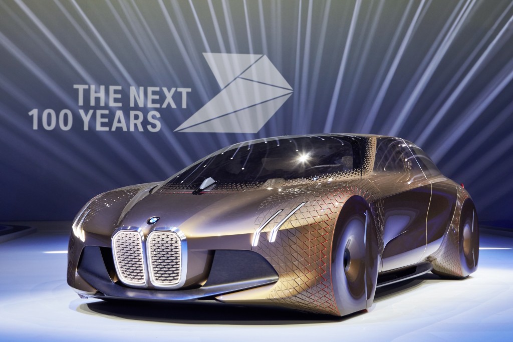 08373758-photo-bmw-vision-next-100