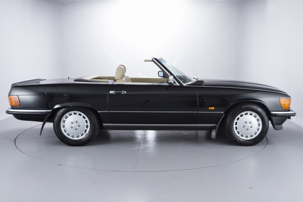 Mercedes-R107-500SL-02