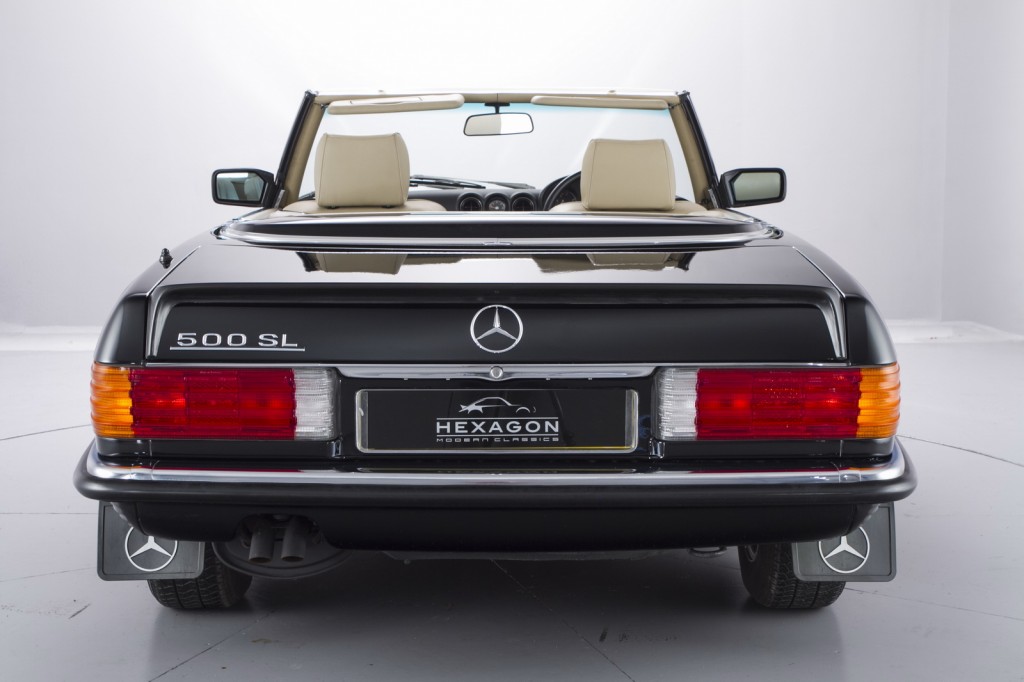 Mercedes-R107-500SL-05