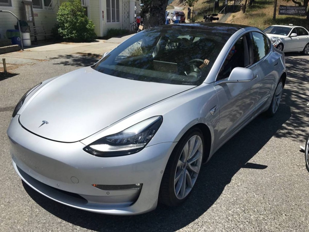 Tesla-Model-3-Spied-2