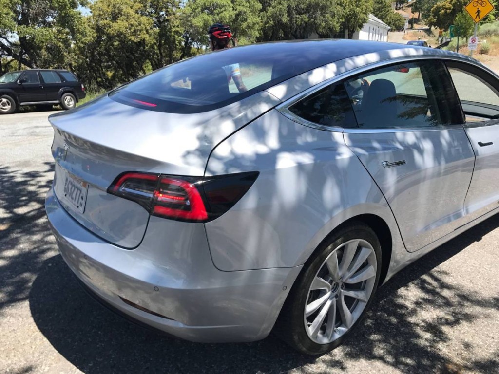Tesla-Model-3-Spied-4