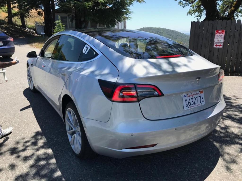 Tesla-Model-3-Spied-5
