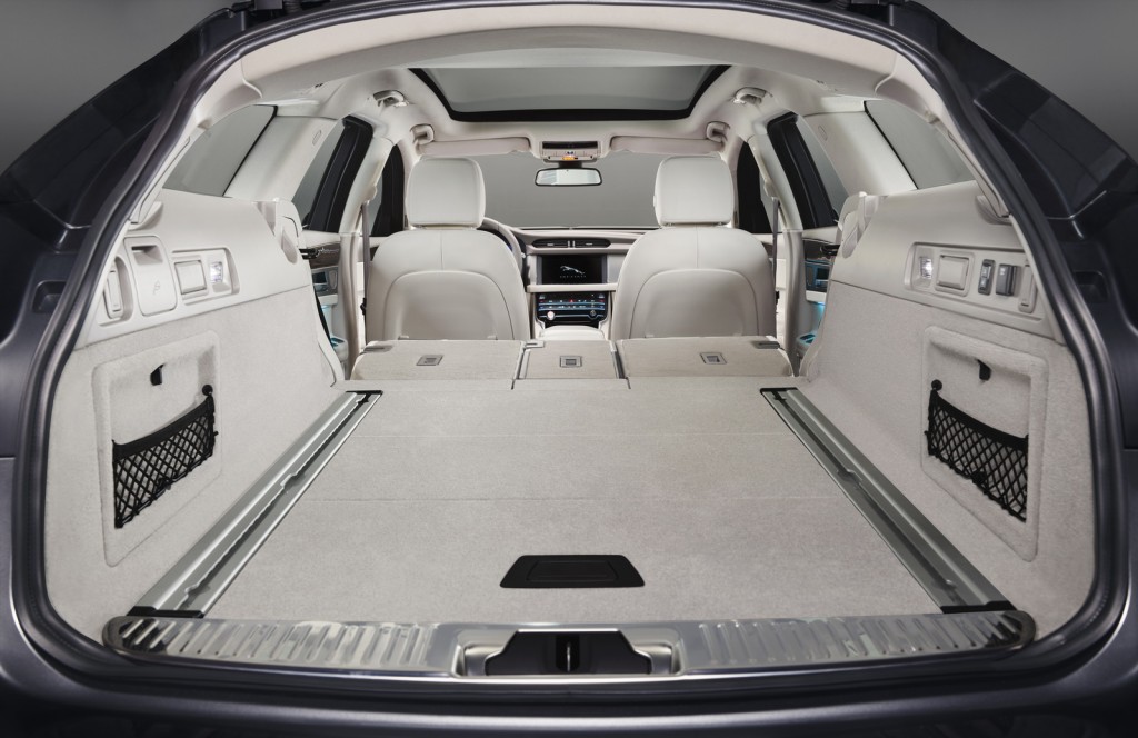 2018-jaguar-xf-sportbrake-31