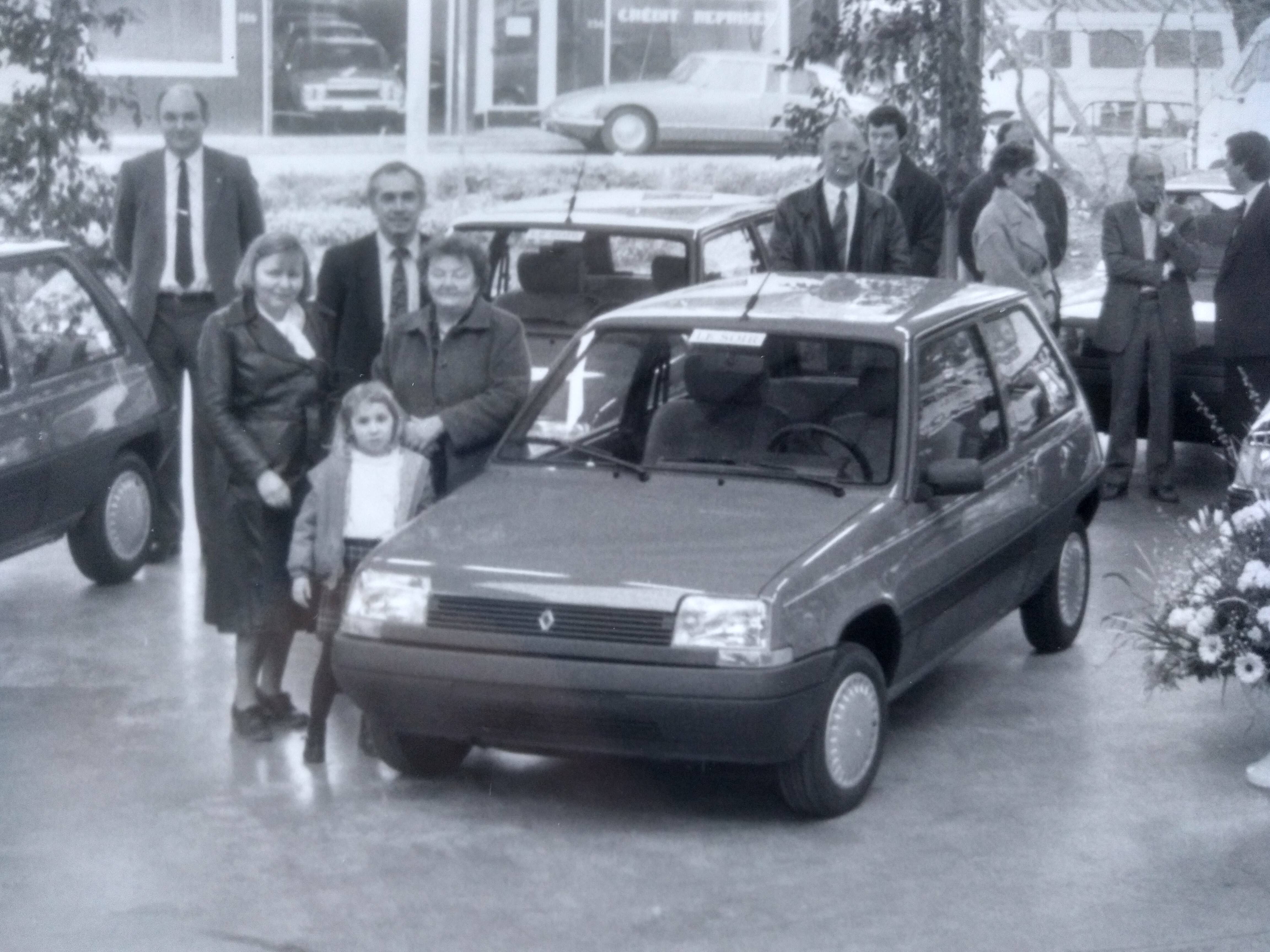 La Renault Clio devient voiture de collection - Eplaque