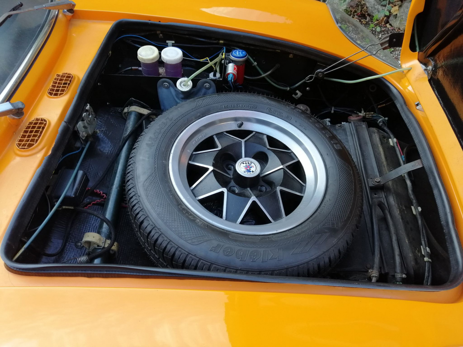 Illustration - Simca CG Roue de Secours
