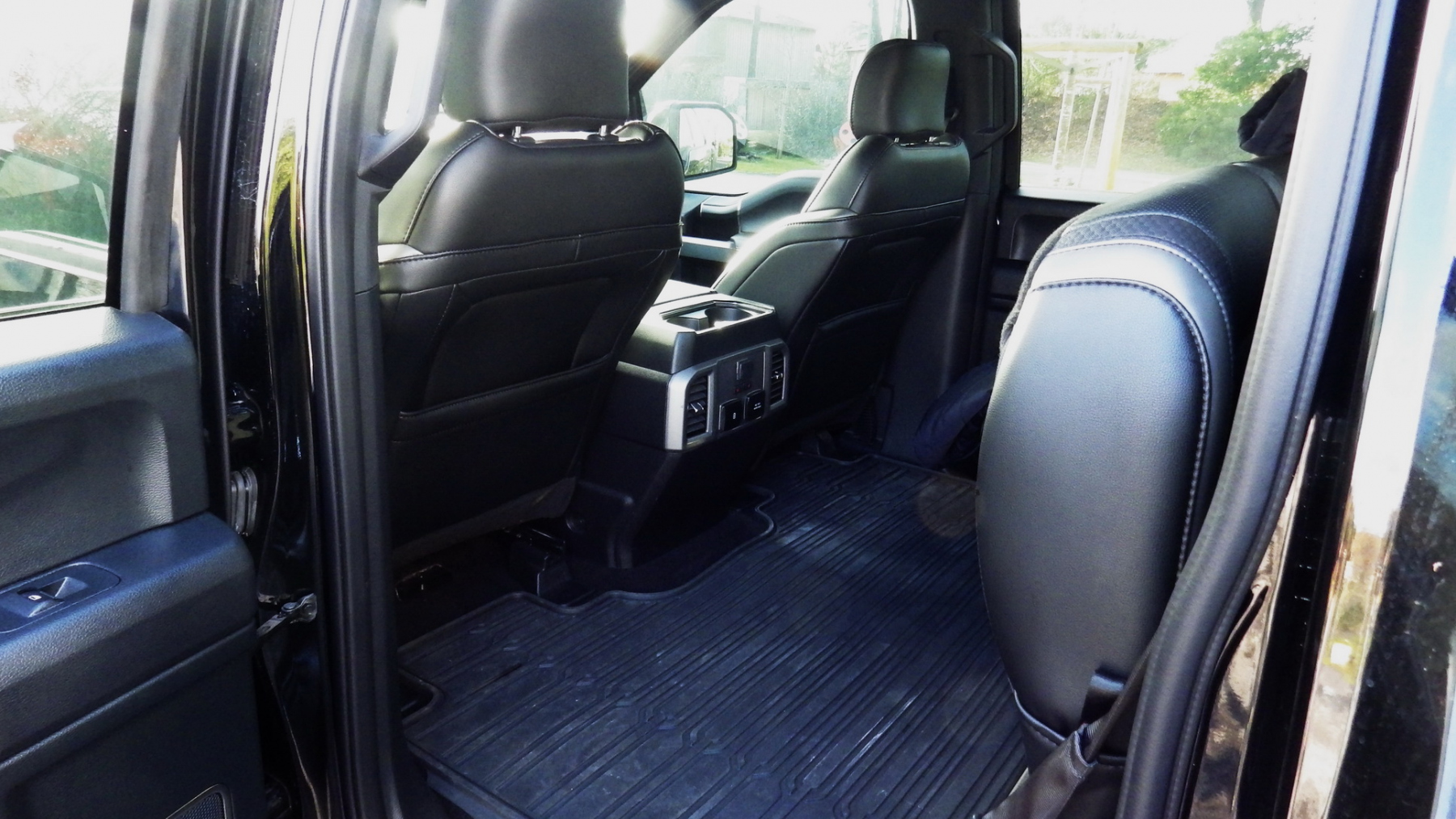 Illustration - Ford F-150 Raptor Intérieur Arrière