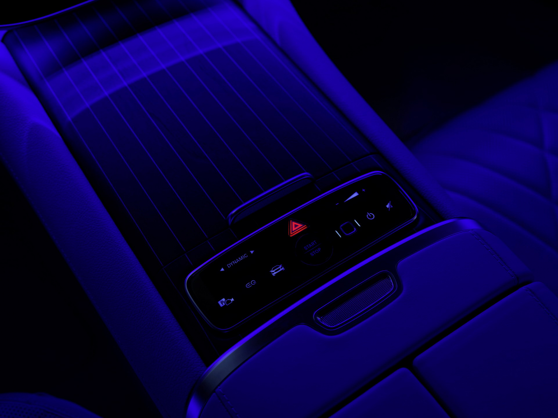 Illustration - Mercedes EQS