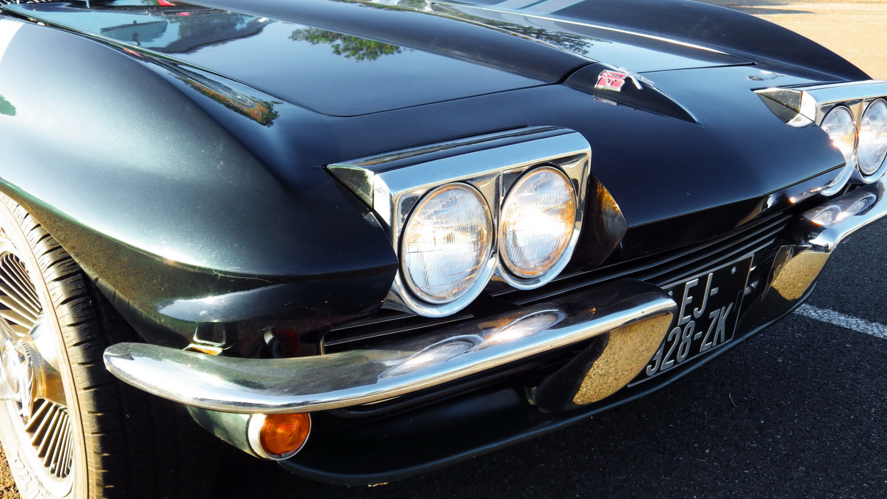 Illustration - Chevrolet Corvette C2 Cabriolet SingRay 1965 Phare