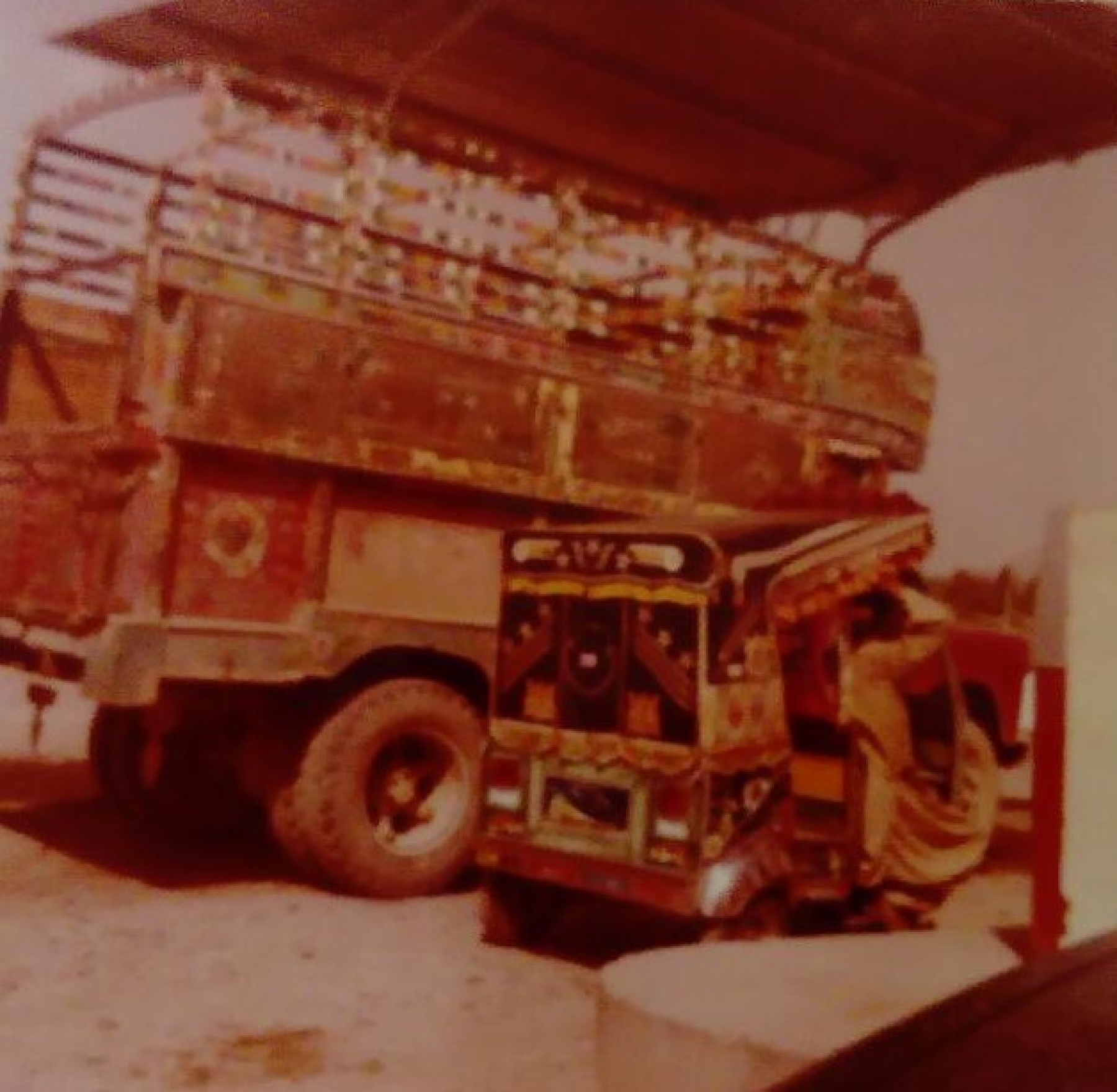 Illustration - Photo Paris-Kaboul R16