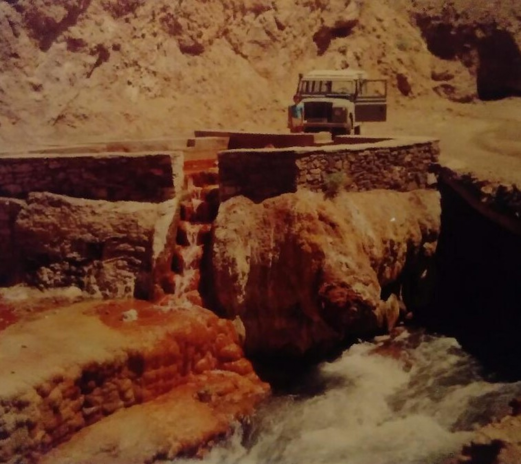 Illustration - Photo Paris-Kaboul R16