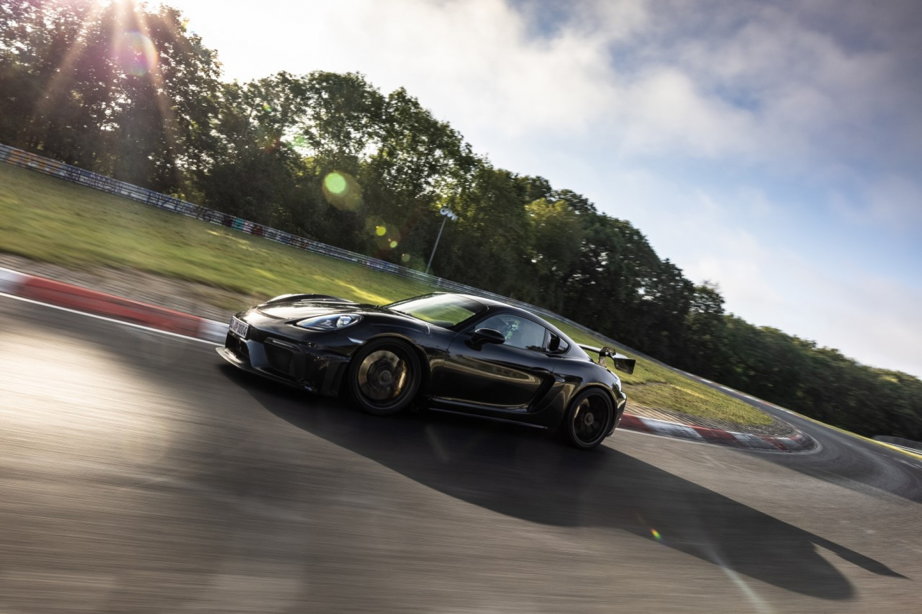 Illustration - Porsche 718 Cayman GT4 RS