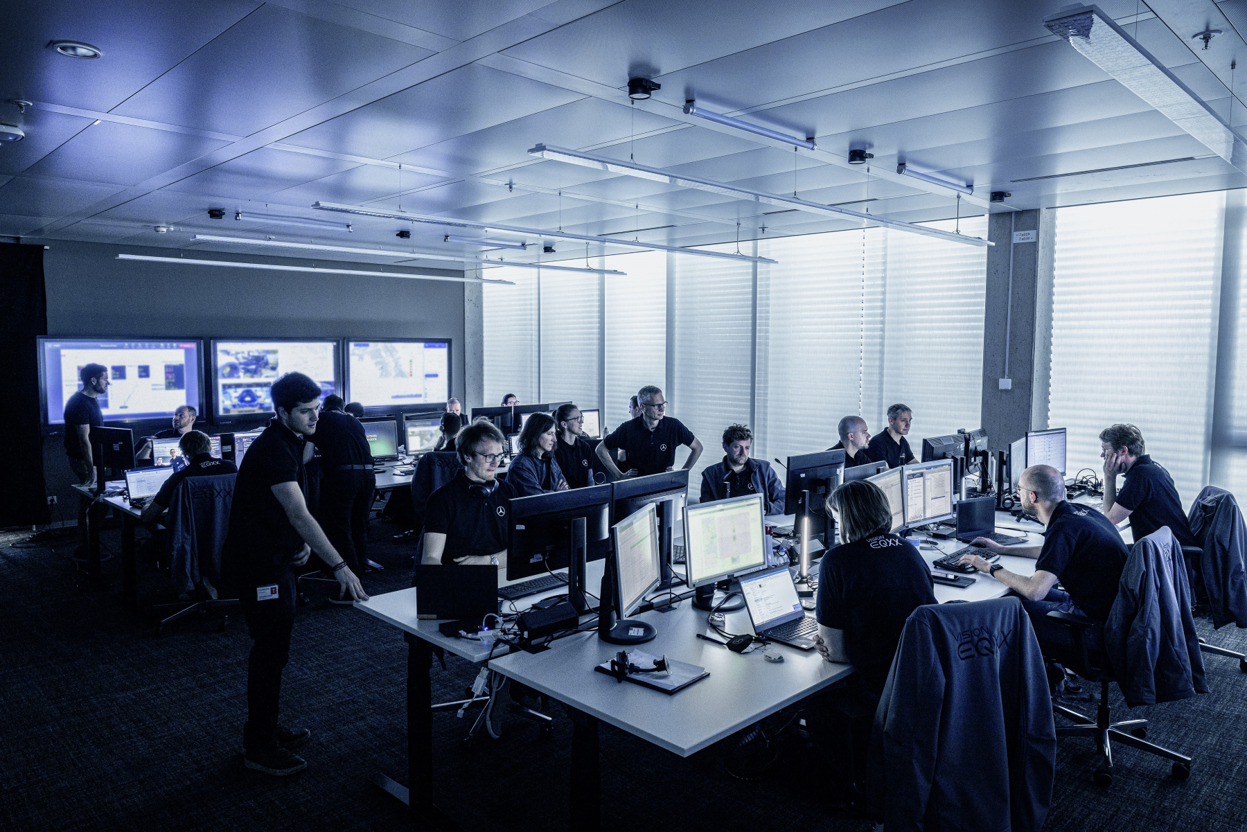 Illustration - Les Petites News Mercedes EQXX Road Trip