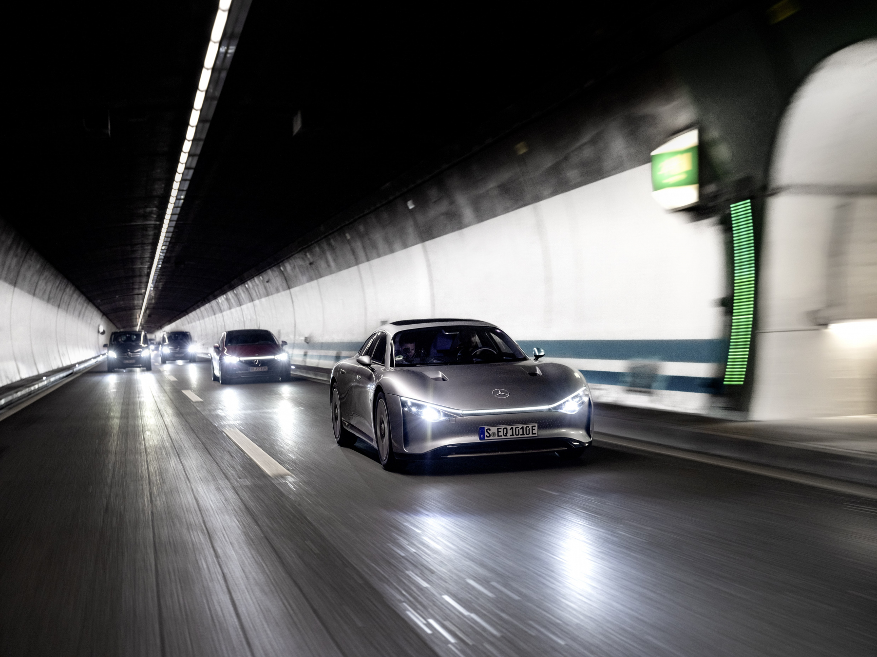 Illustration - Les Petites News Mercedes EQXX Road Trip