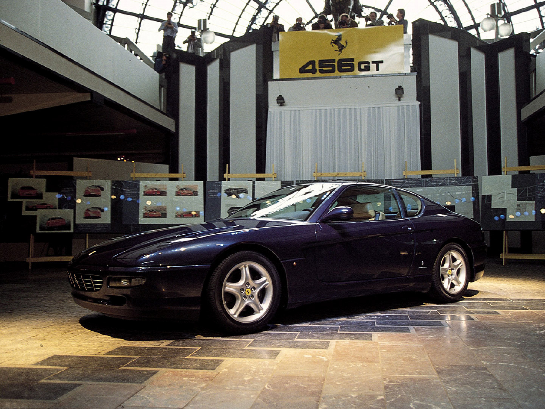 Illustration - Premières Image Ferrarri Purosangue