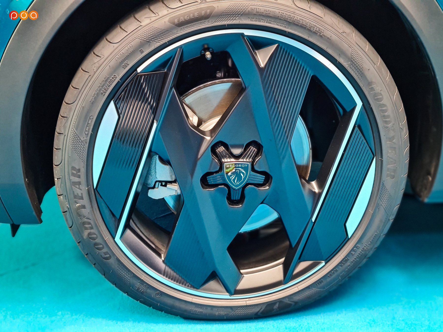 Illustration - World Premiere Peugeot 408