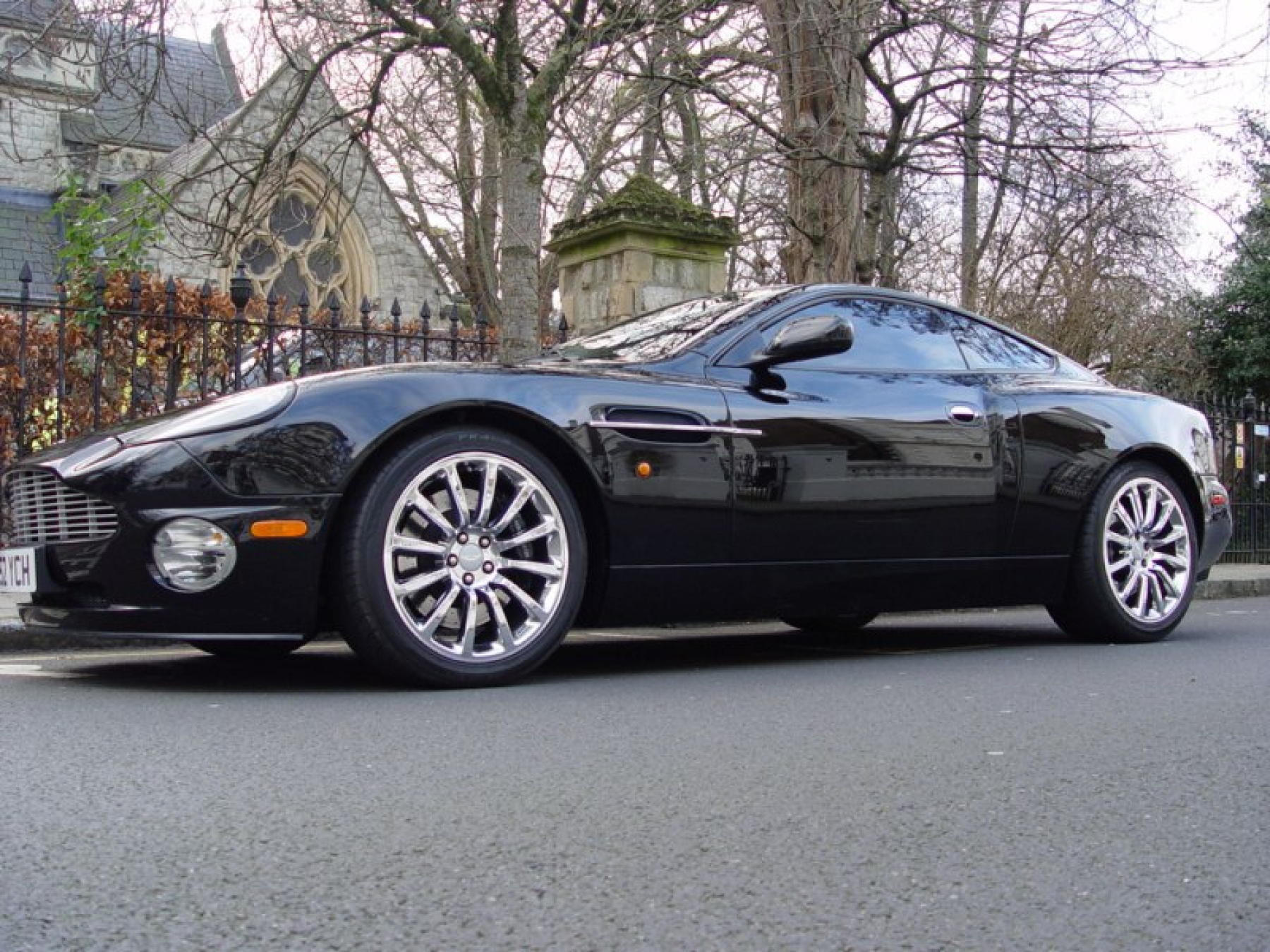 Illustration - Souvenirs d'Autos Aston Martin Vanquish