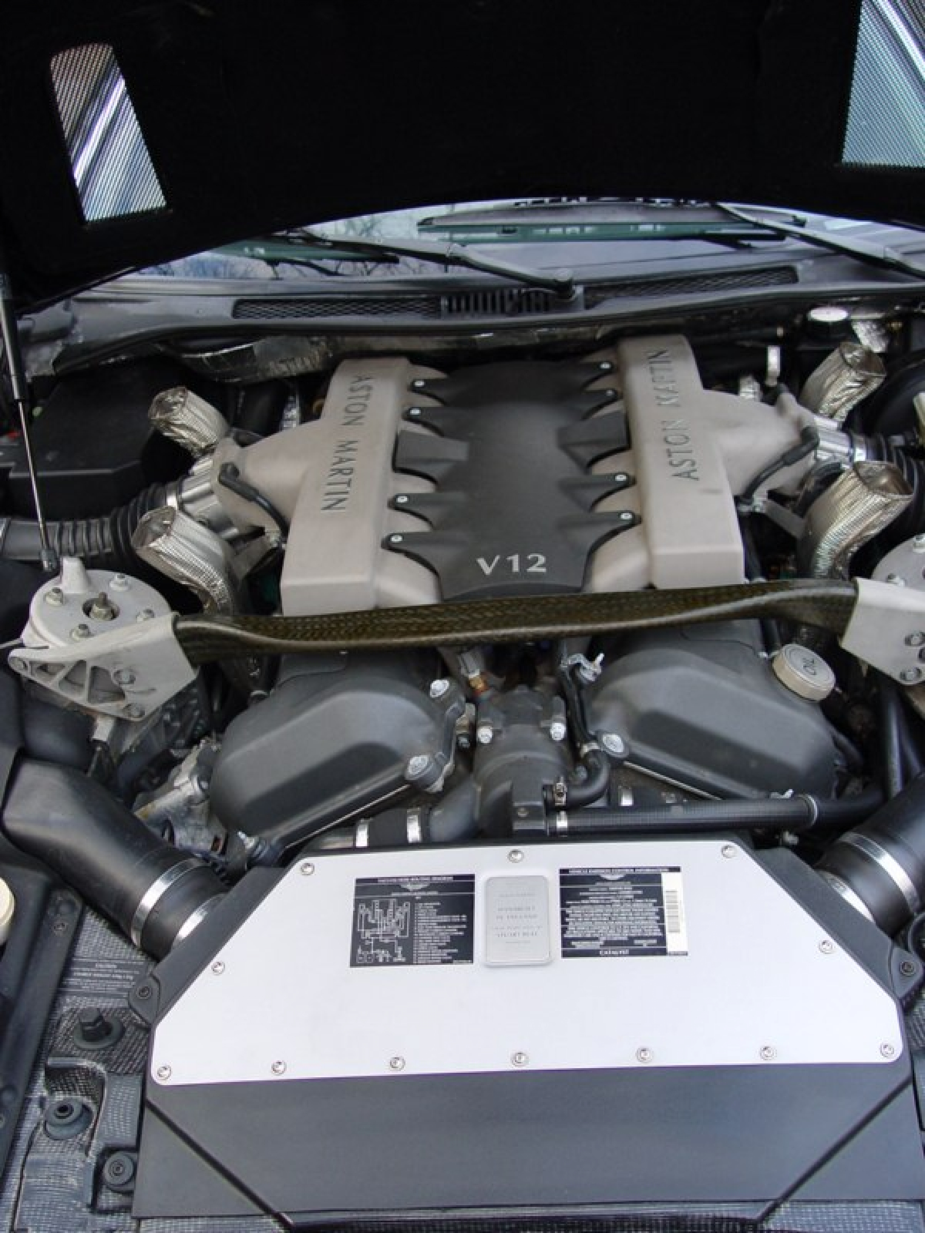 Illustration - Souvenirs d'Autos Aston Martin Vanquish