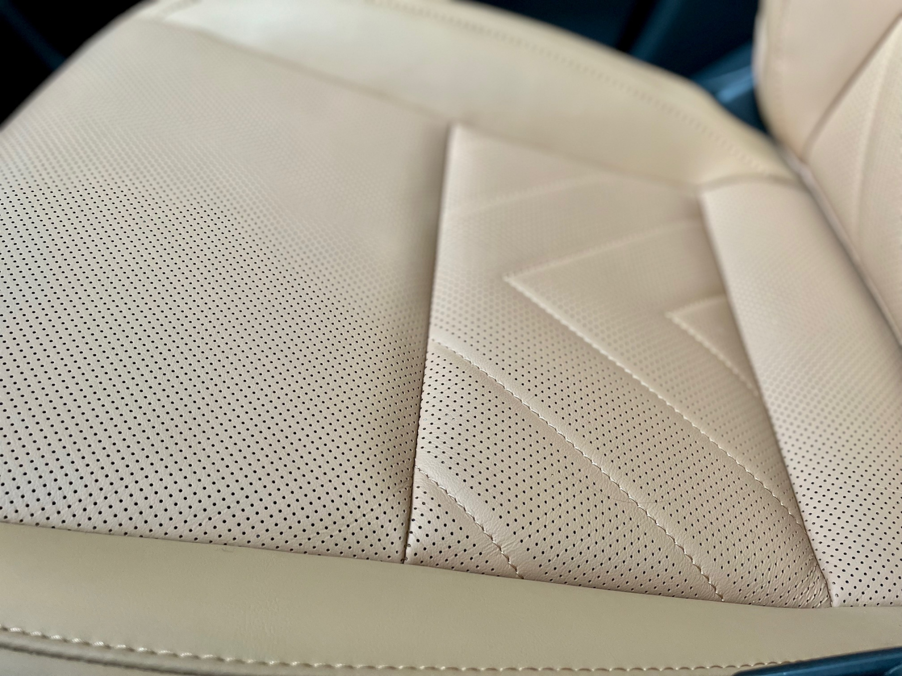 Illustration - Lexus NX350h