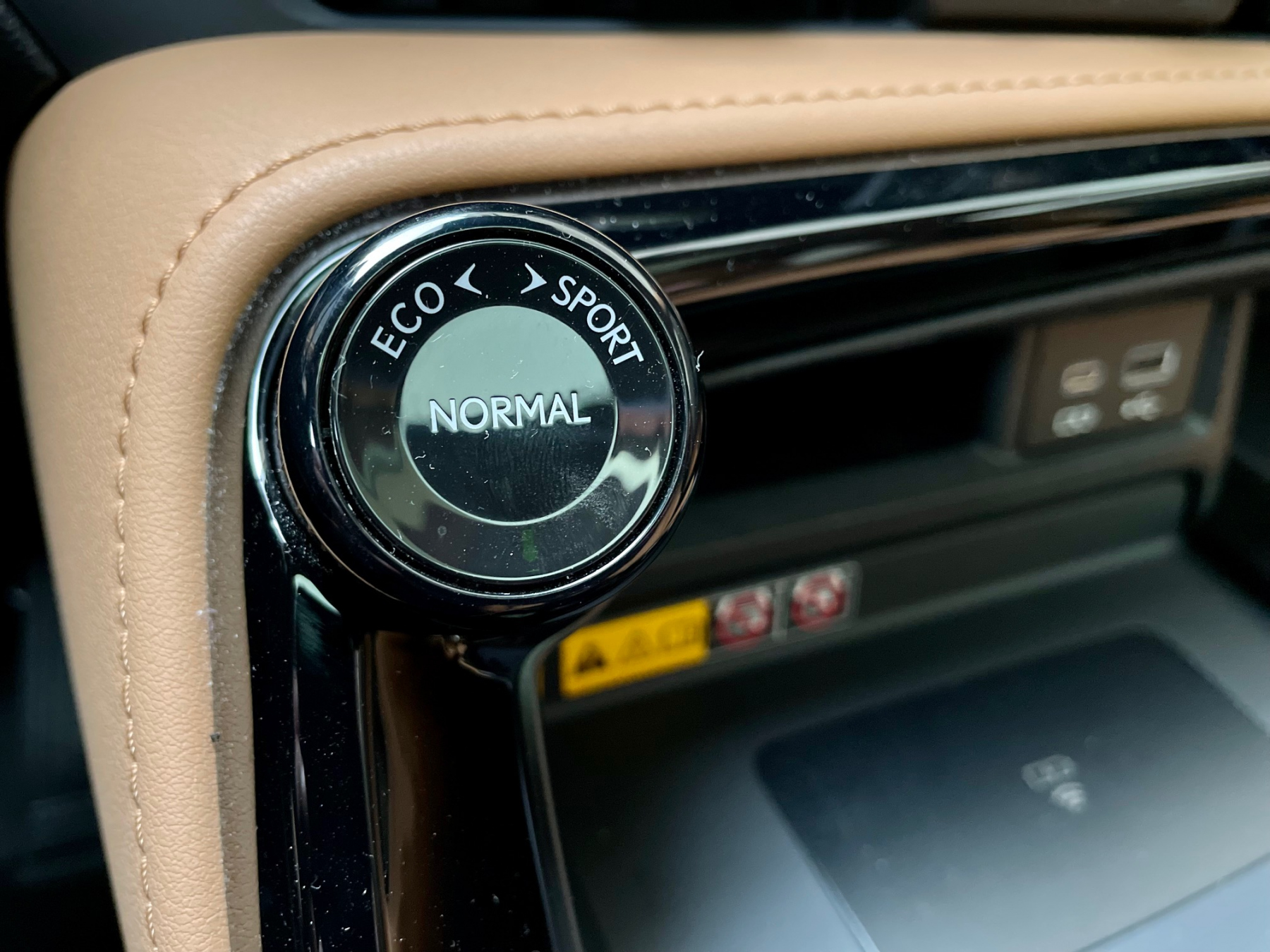 Illustration - Lexus NX350h