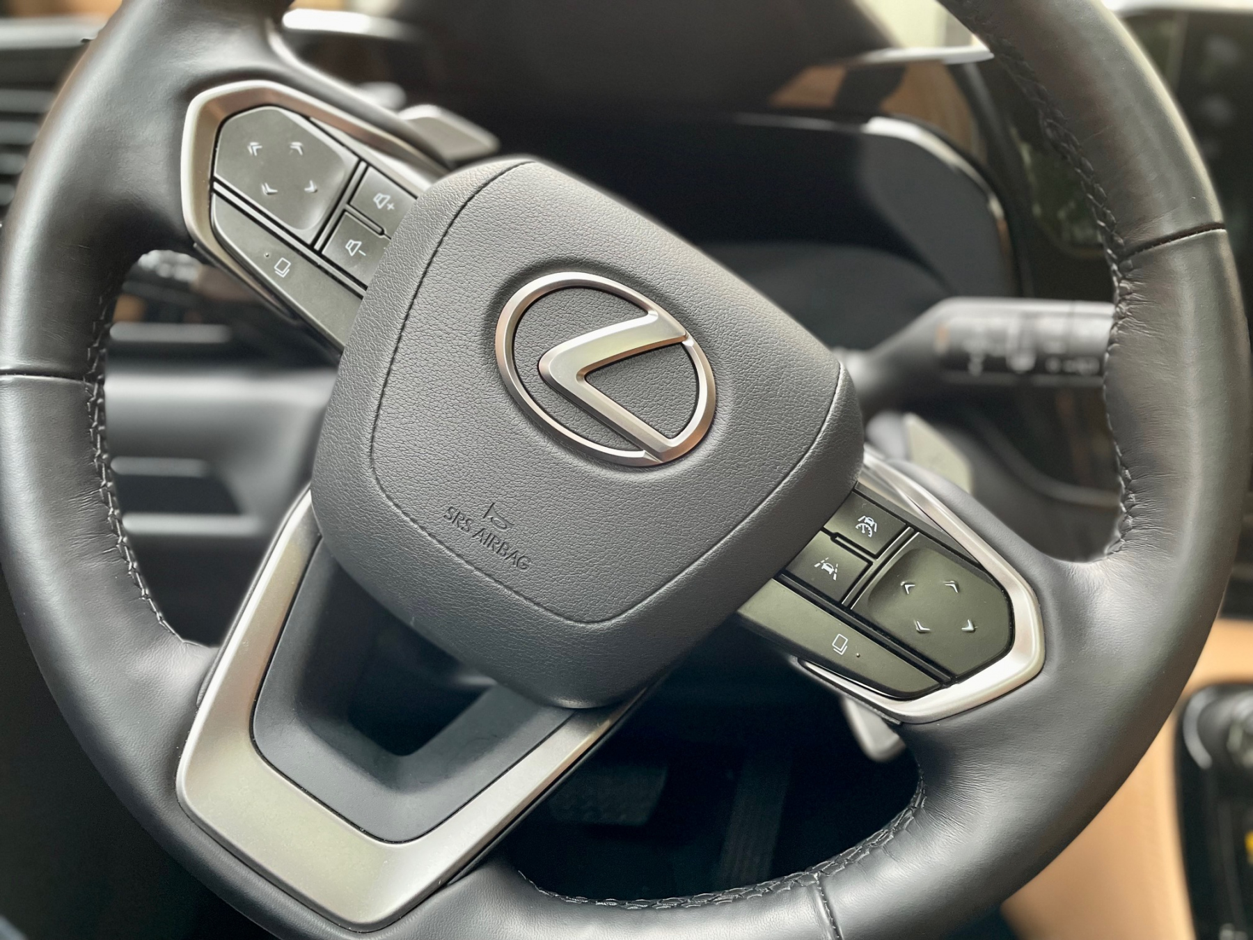 Illustration - Lexus NX350h