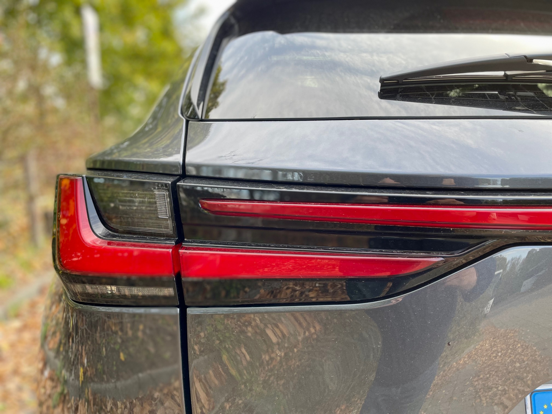 Illustration - Lexus NX350h