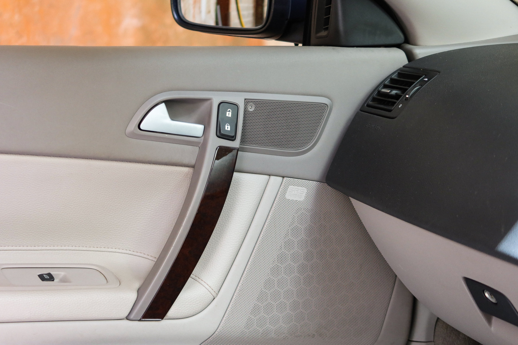 Illustration - Secrets De Design Volvo C70