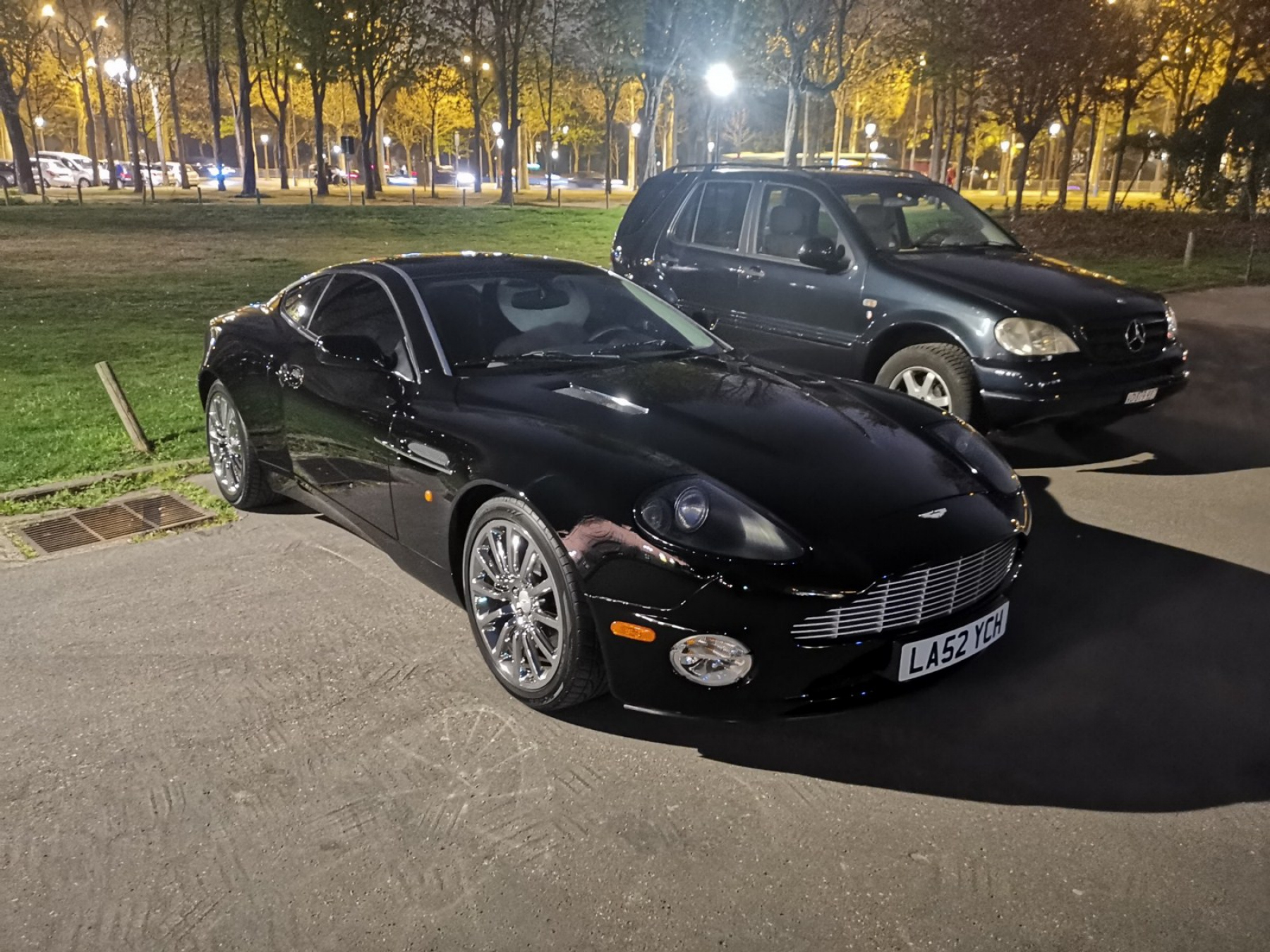 Illustration - Souvenirs d'Autos Aston Martin Vanquish