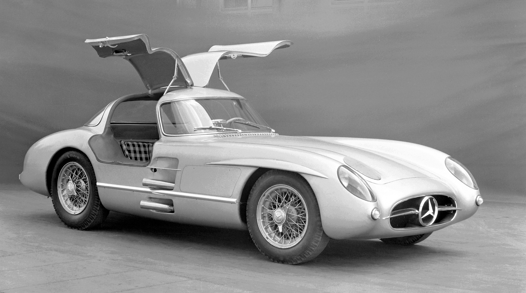 Illustration - Les Petites News Mercedes 300 SLR