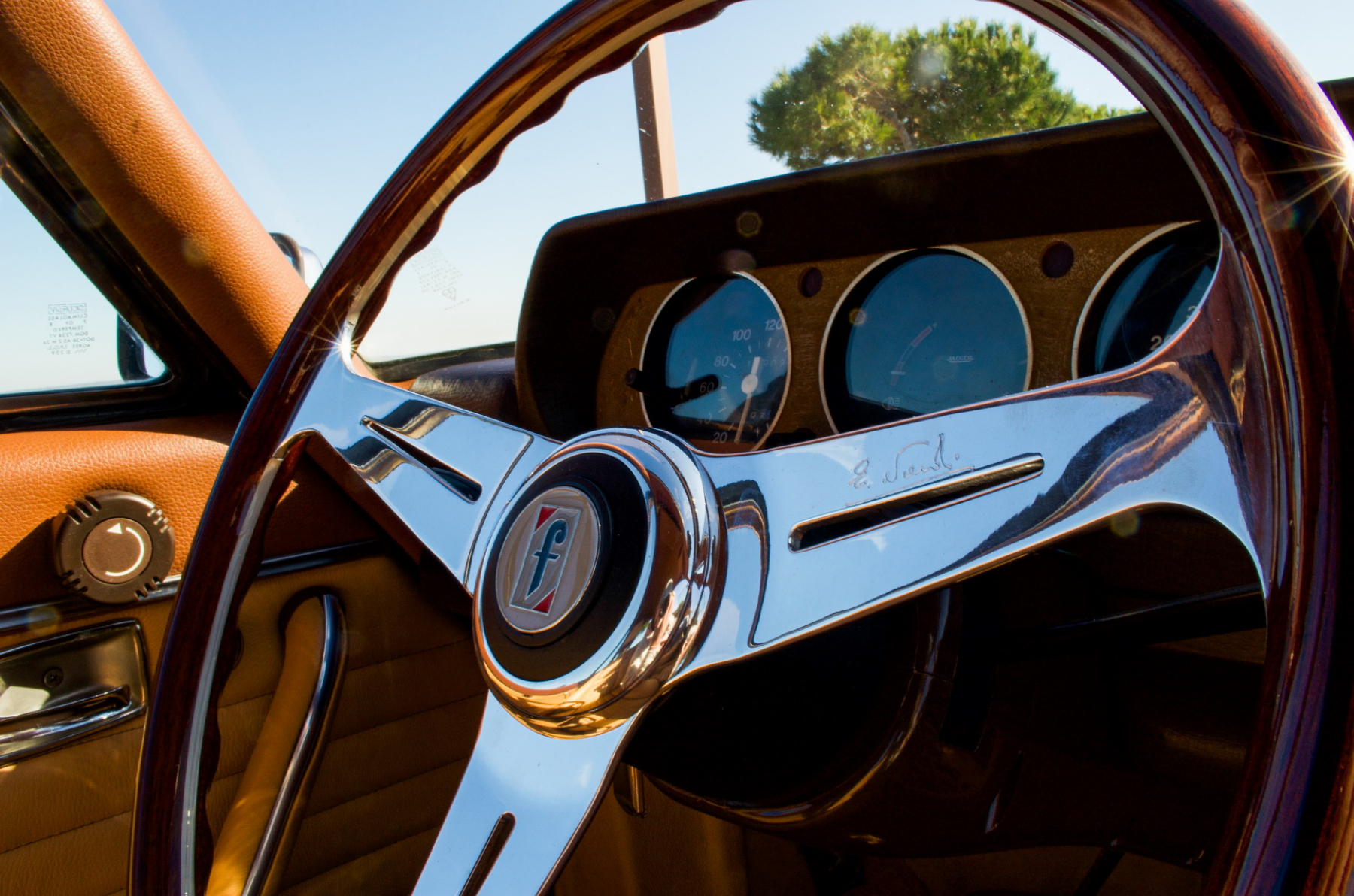 Illustration - Les Essais de Patrice Peugeot 504 Coupé V6 TI 