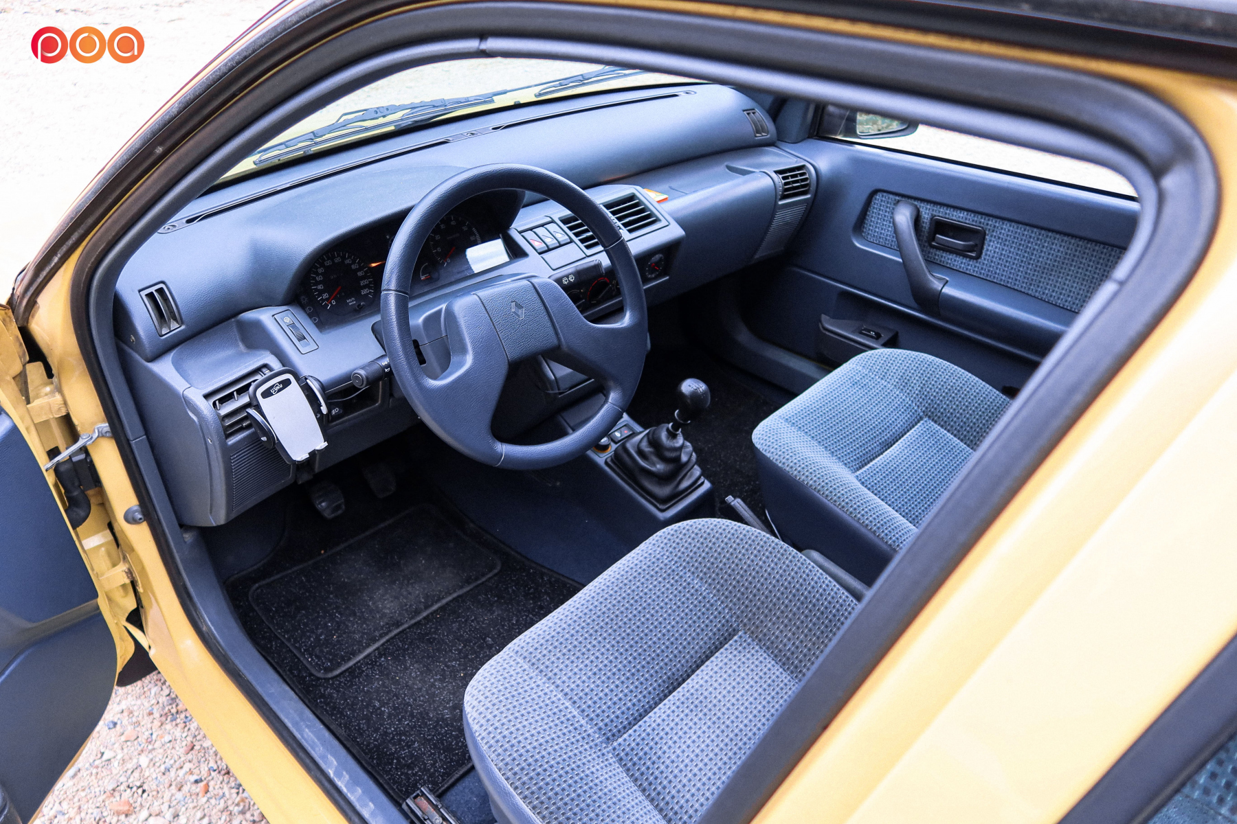 Illustration - Mercredi 18h Les Petits Observateurs Renault Clio 1