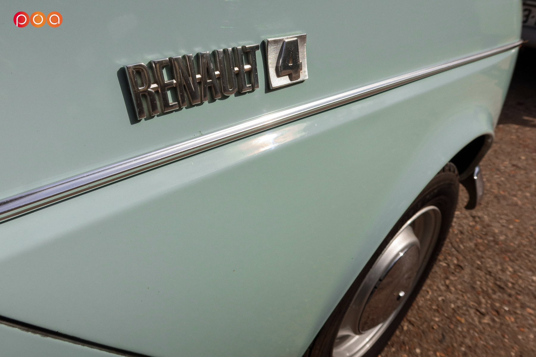 Illustration - Mercredi 18h Les Petits Observateurs Renault 4L