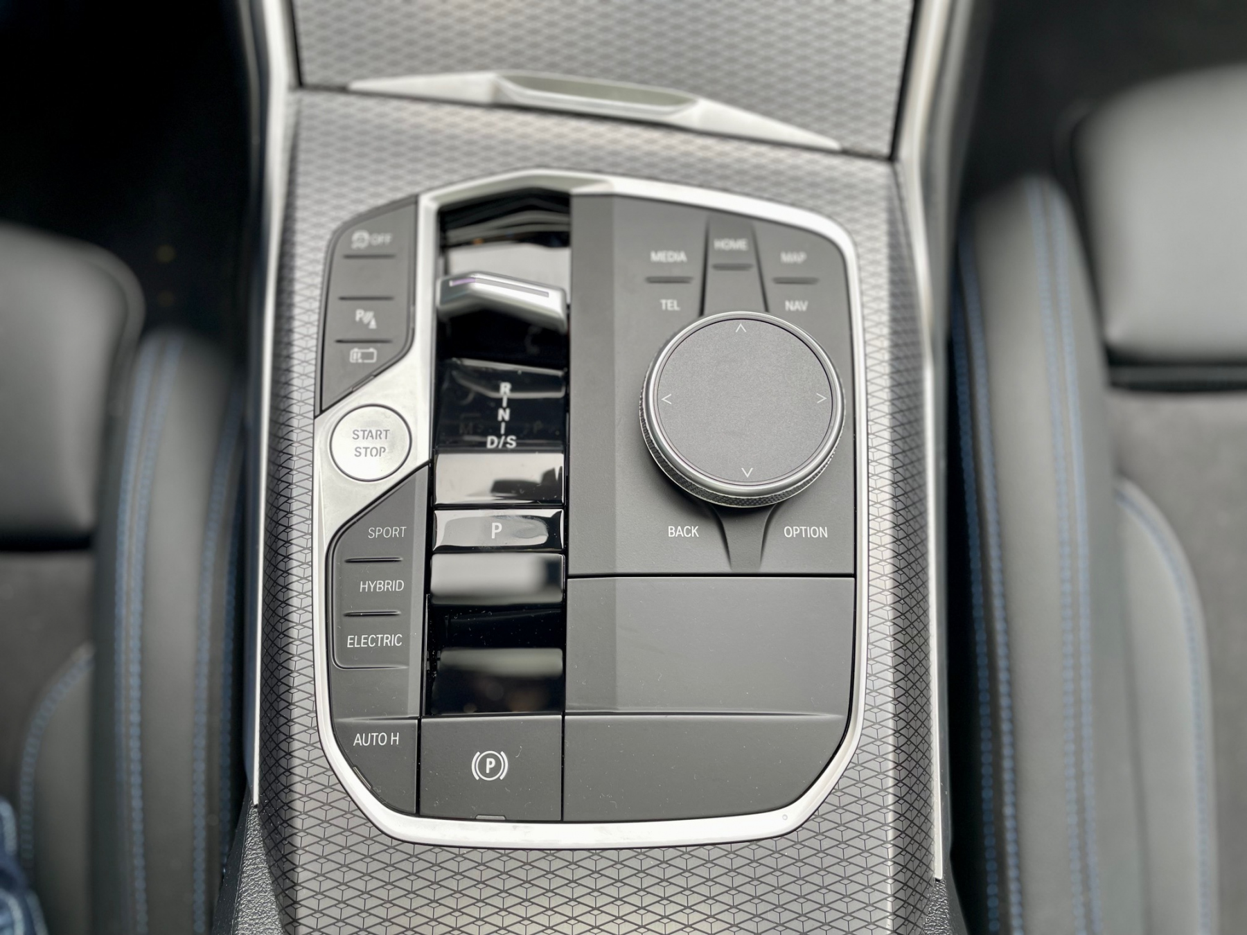 Illustration - BMW 320e Touring