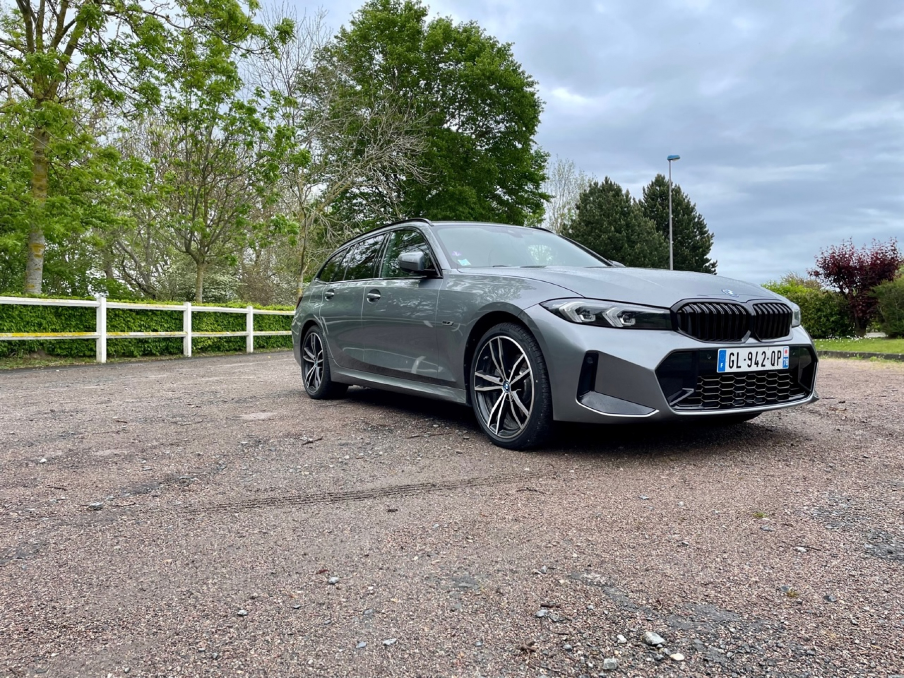 Illustration - BMW 320e Touring