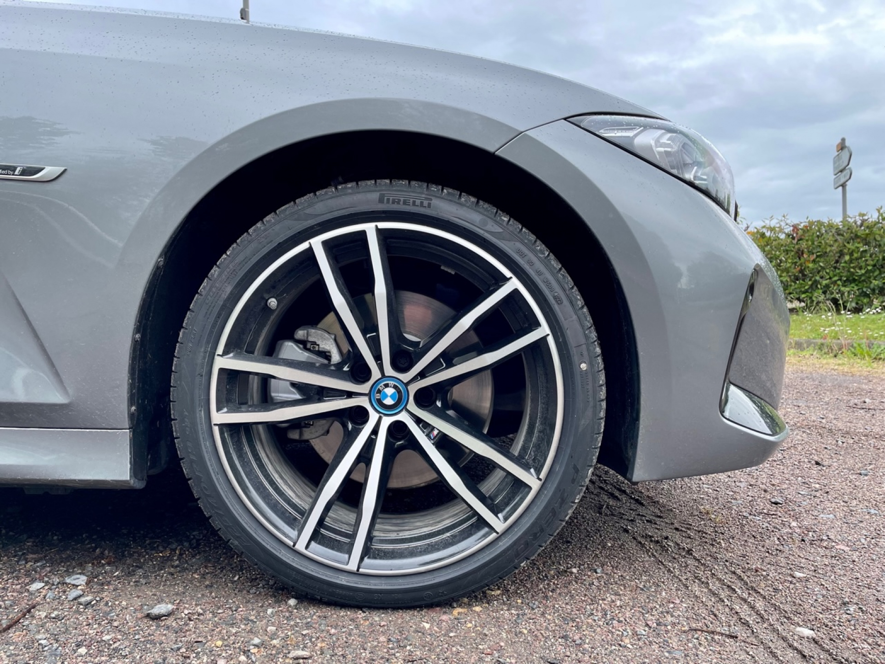 Illustration - BMW 320e Touring