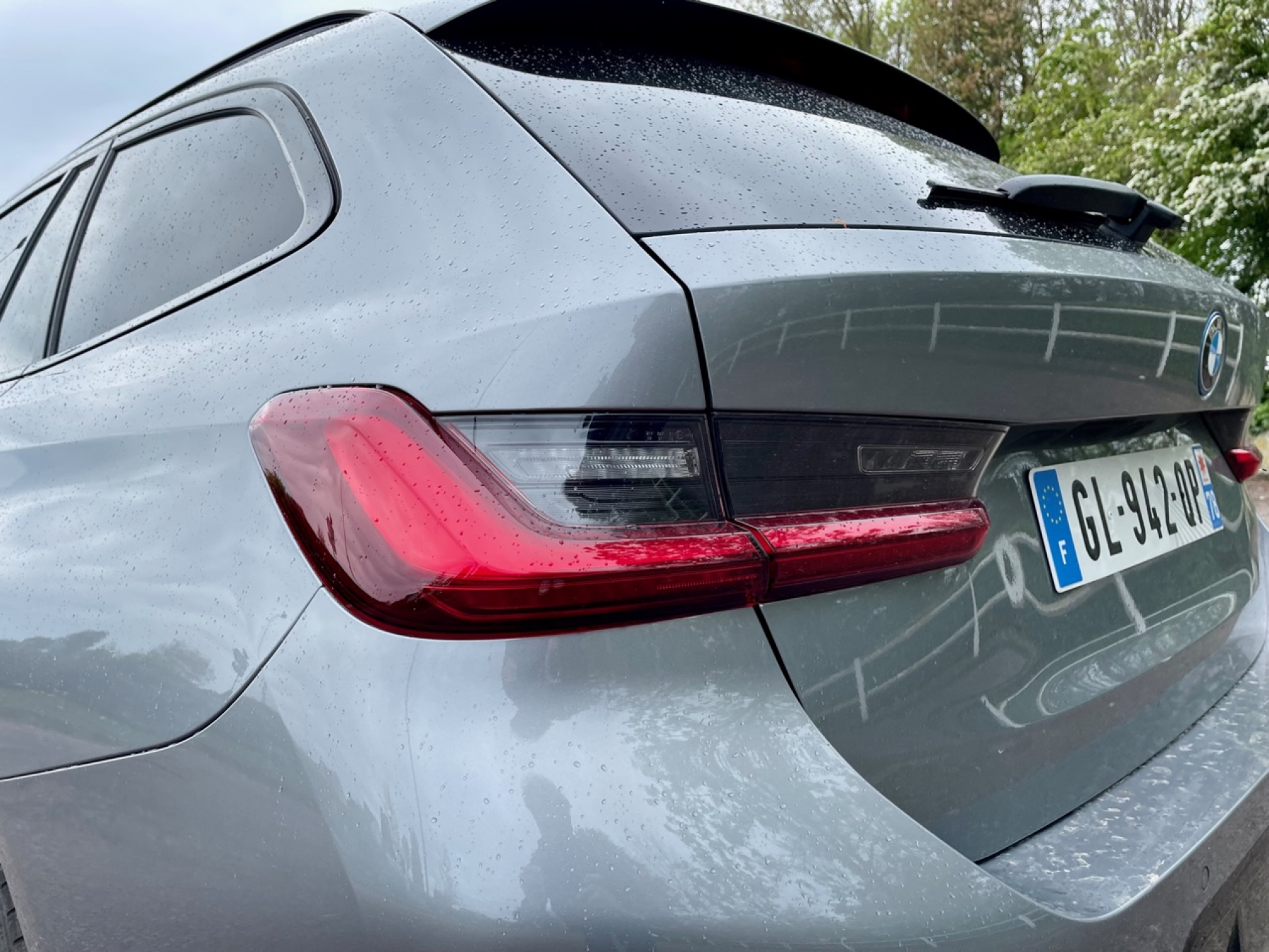 Illustration - BMW 320e Touring