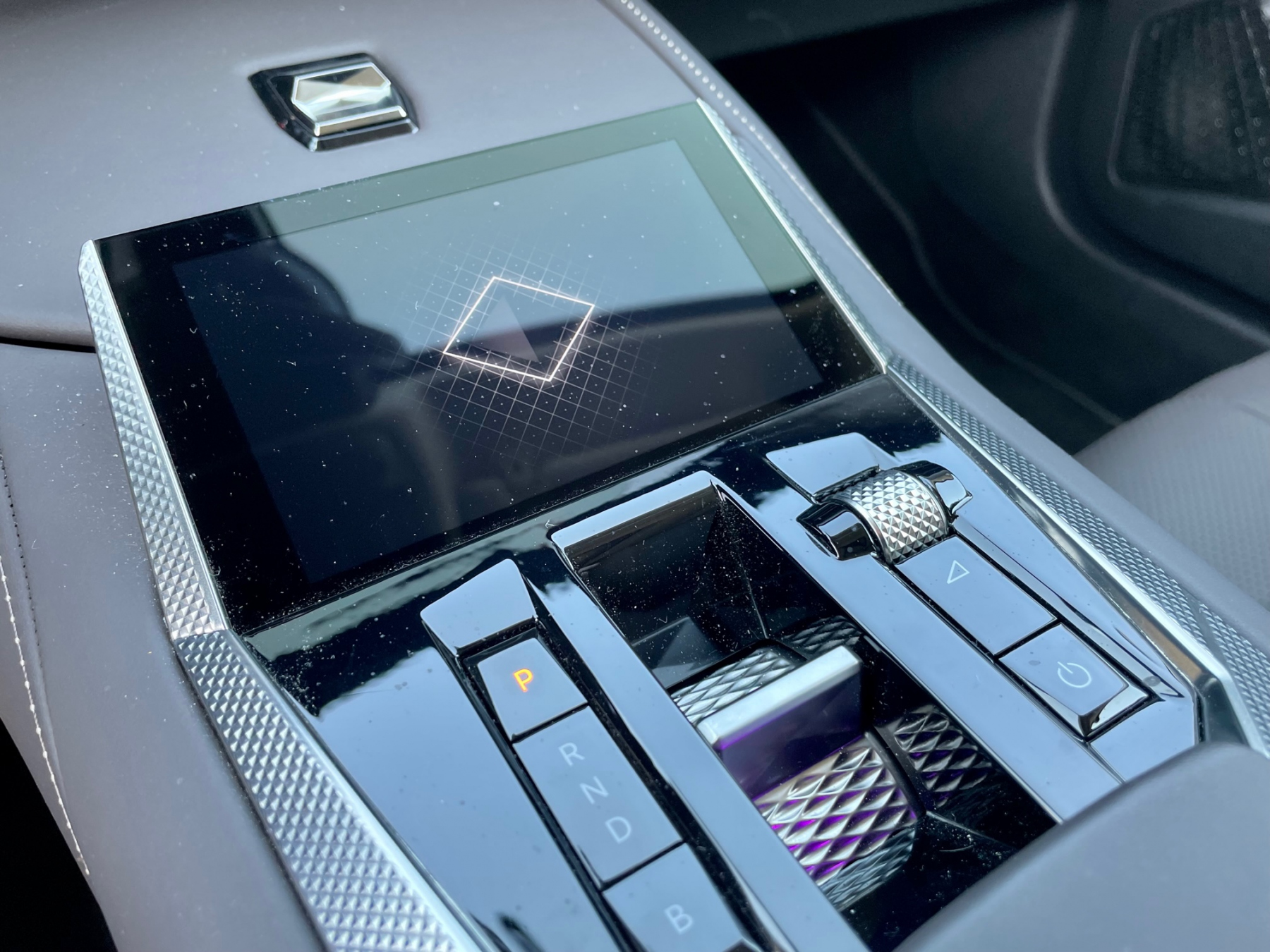 Illustration - DS4 E-Tense