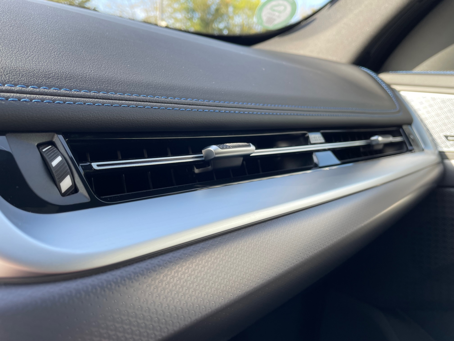 Illustration - BMW iX1 xDrive30