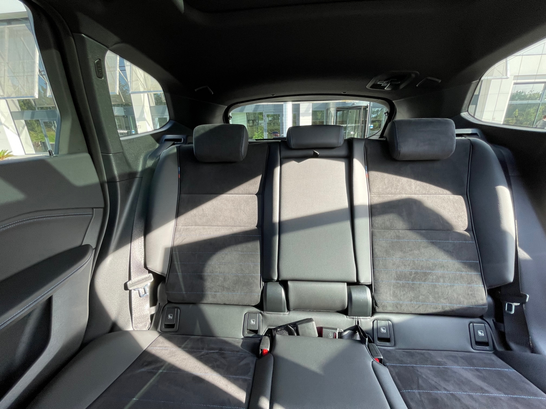 Illustration - BMW iX1 xDrive30