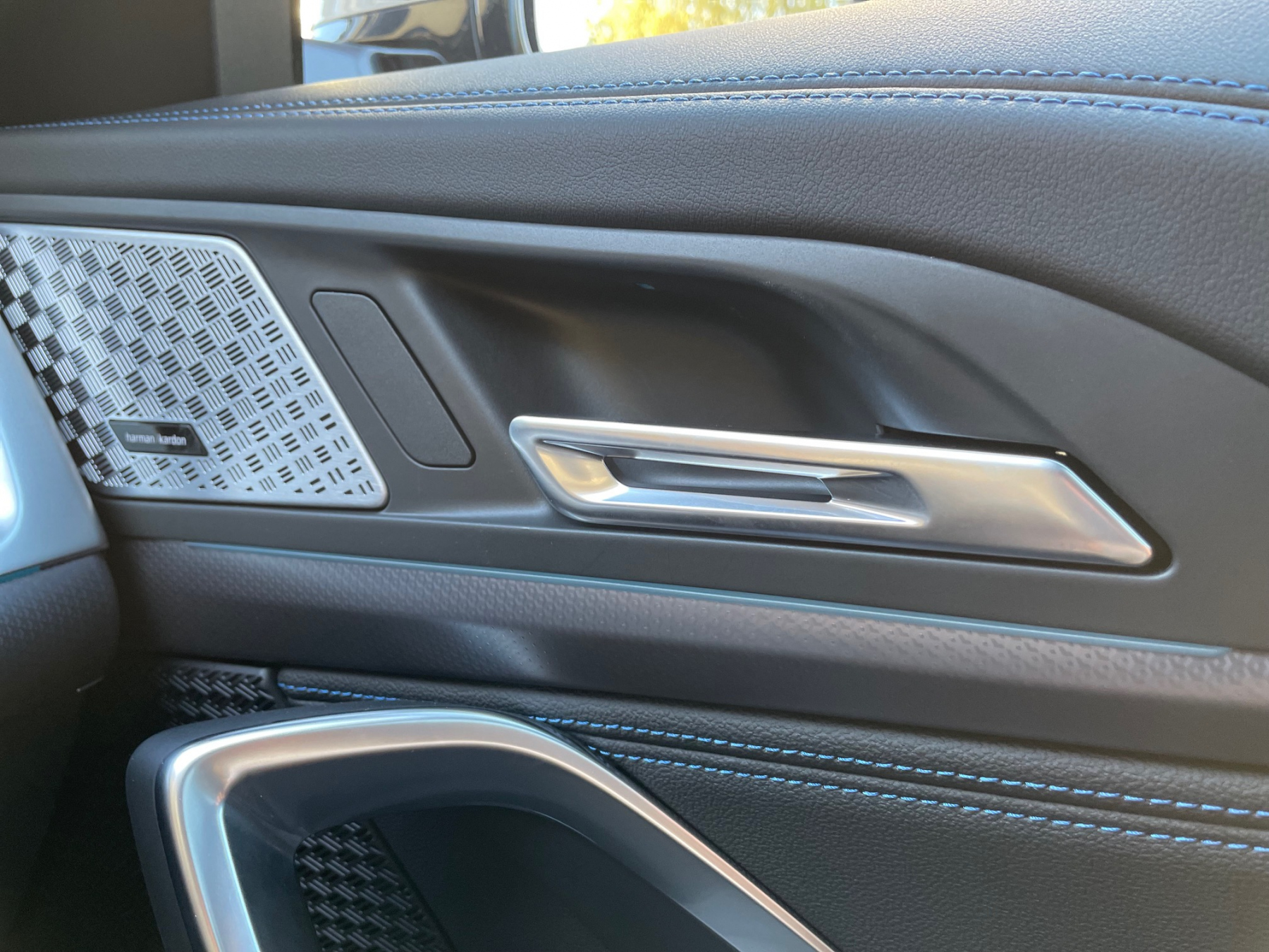 Illustration - BMW iX1 xDrive30