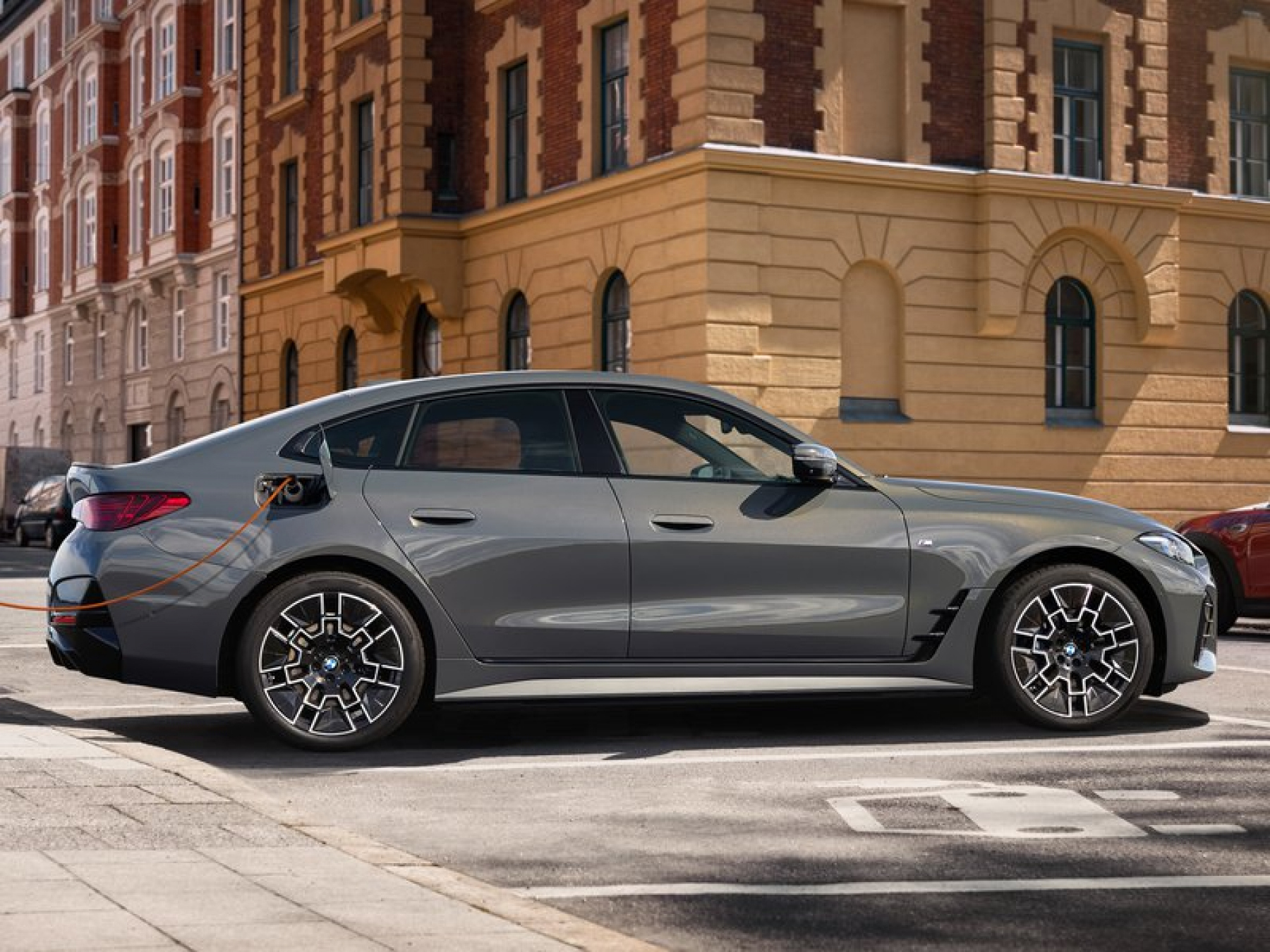 Illustration - Offre LLD sans apport BMW i4 eDrive35 M SPORT